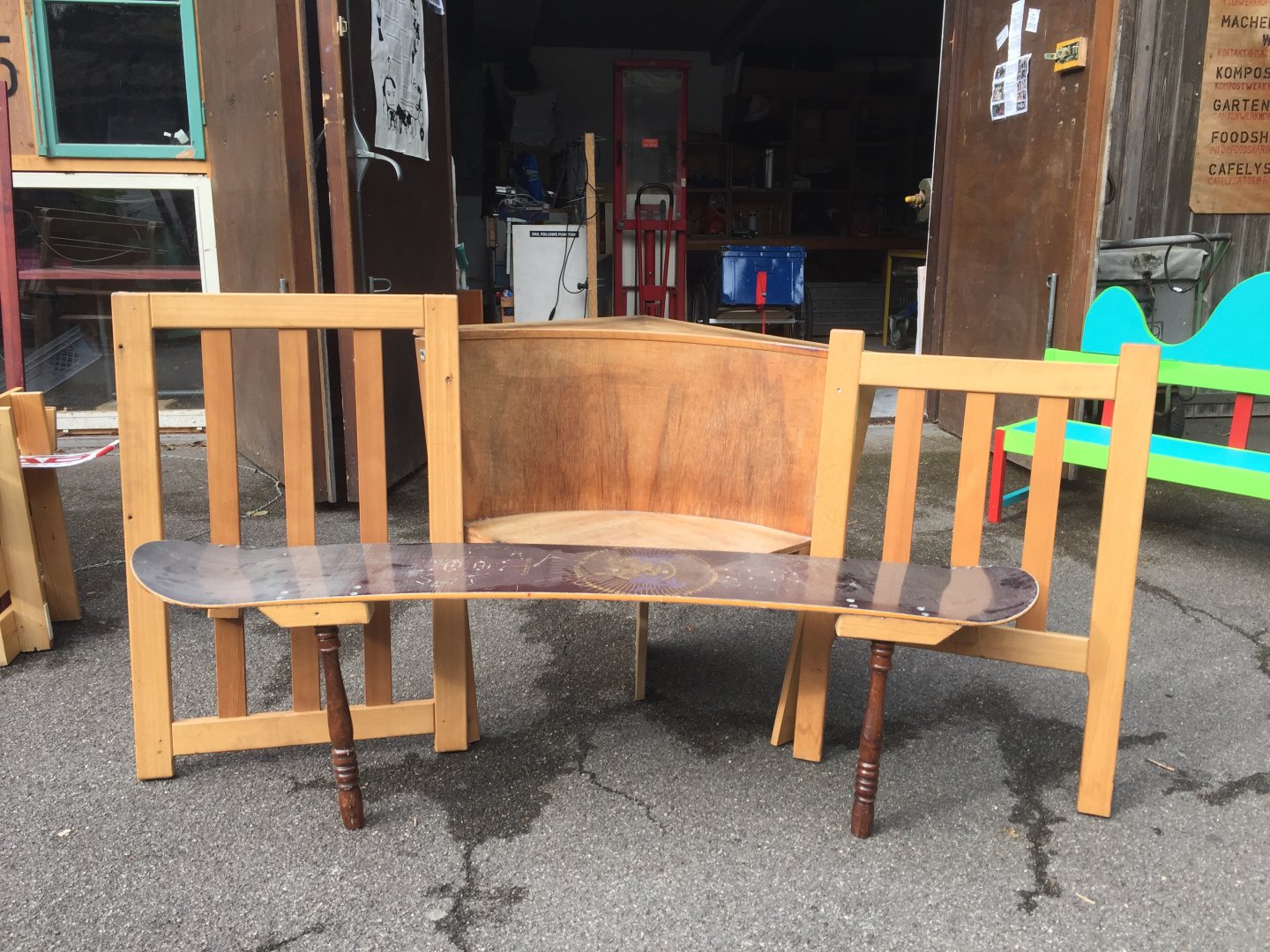 Eckbank-mit-Snowboard_0